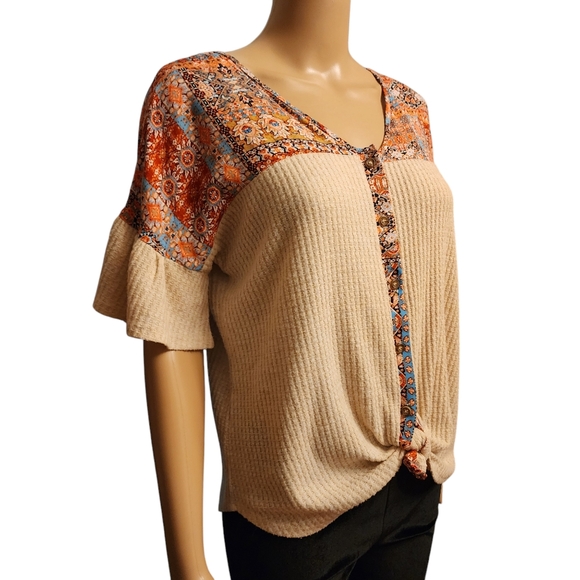 Moa Moa Ruffle Short Sleeve Knit Knotted Blouse - Picture 2 of 11